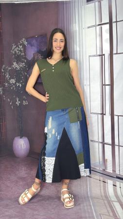 <div class="text-center"><a class="btn btn-primary" href="/GalleryImages/0fdeaf4d-7680-4405-b536-28a8fa8c4f50.jpeg" target="_blank" style="margin:"  >Download Image</a></div>