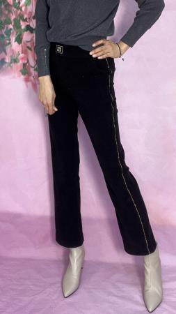 <div class="text-center"><a class="btn btn-primary" href="/GalleryImages/342d53d8-a34a-434f-a3be-aa5959a71218.jpeg" target="_blank" style="margin:"  >Download Image</a></div>