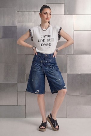 <div class="text-center"><a class="btn btn-primary" href="/GalleryImages/a372e87c-6bbb-4736-a269-94b57bff9feb.jpeg" target="_blank" style="margin:"  >Download Image</a></div>