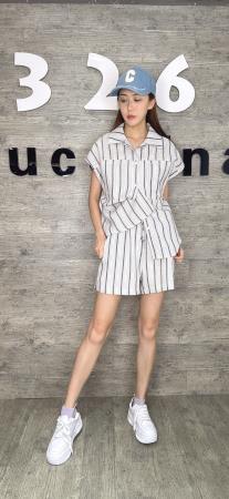 <div class="text-center"><a class="btn btn-primary" href="/GalleryImages/f0c1ca0c-c338-4fdd-a5ea-da513393a877.jpeg" target="_blank" style="margin:"  >Download Image</a></div>